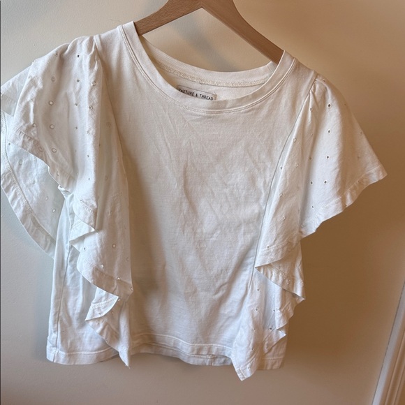 Texture & Thread Holepunch Flutter Top - Picture 2 of 2